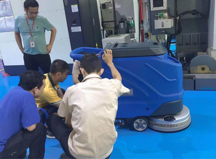 洗地機(jī)千萬(wàn)不要這樣用，否則追悔莫及!